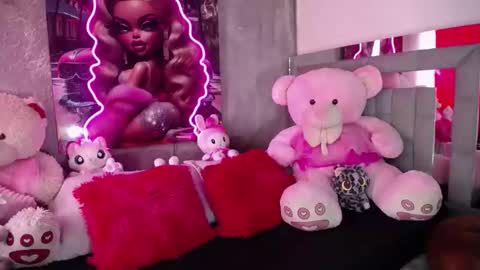 instagram    evalunavelez1. online show from October 2025 04:13:02 PM