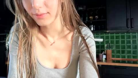 Bella online show from March 2026 05:04:02 AM