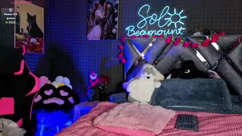 Sol  online show from April 2026 07:59:01 PM