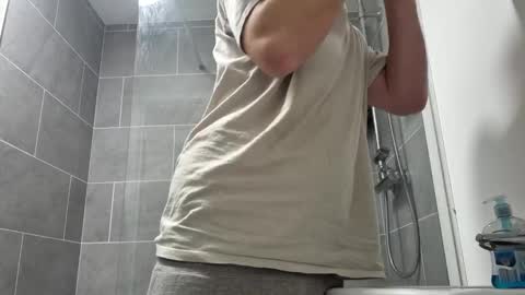 soloj13 online show from October 2025 07:57:02 PM