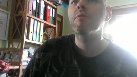 Snapshot of songoku81 chatting on March 2026 02:52:01 PM Tom online show from March 2026 02:52:01 PM