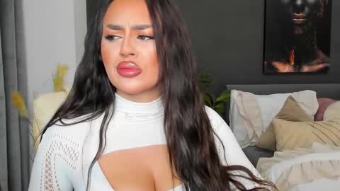 Sonia  Rey online show from February 2026 06:15:02 PM