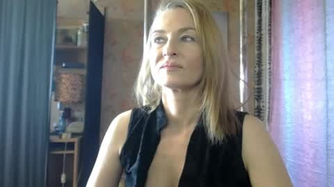 Snapshot of soniadance chatting on April 2026 01:39:02 PM Sonia online show from April 2026 01:39:02 PM