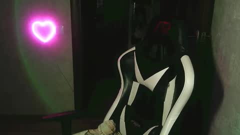 Snapshot of sonibear chatting on September 2025 11:30:02 PM OksiFels online show from September 2025 11:30:02 PM