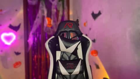 Snapshot of sonibear chatting on October 2025 06:34:02 AM OksiFels online show from October 2025 06:34:02 AM