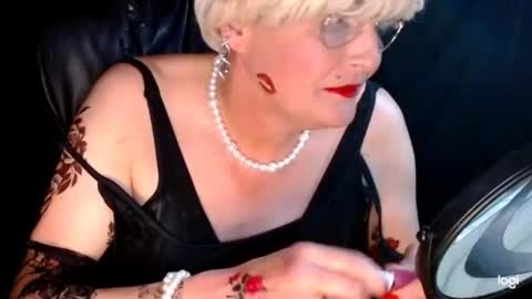 sonjairene online show from June 2026 06:45:01 PM