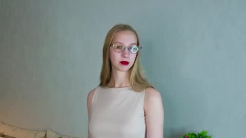 Im Lina Welcome guys online show from November 2025 01:52:02 AM