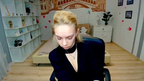 Snapshot of sonnysofia chatting on April 2026 05:30:01 AM Sonya online show from April 2026 05:30:01 AM