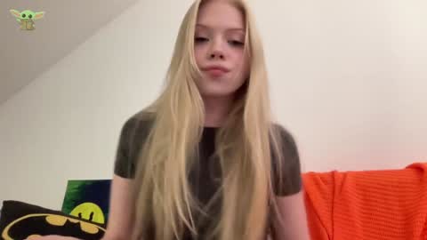 Snapshot of sonyaplush chatting on December 2024 08:50:02 PM Sonya Instagram Twitter sonyaplushgirl OnlyFans sonyaplush online show from December 2024 08:50:02 PM