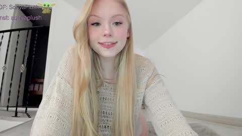 Snapshot of sonyaplush chatting on February 2025 05:23:02 PM Sonya Instagram Twitter sonyaplushgirl OnlyFans sonyaplush online show from February 2025 05:23:02 PM