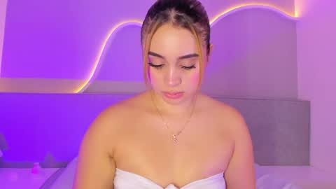 Sophia online show from August 2026 07:38:01 PM