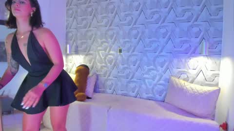 sophie online show from June 2026 08:59:02 PM