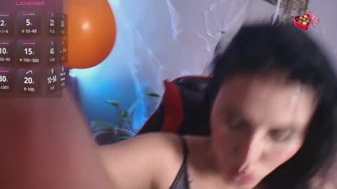 Sophi Tay online show from October 2025 05:35:01 PM