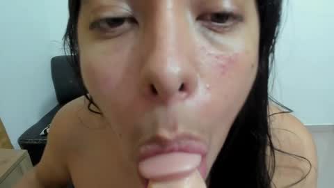 Snapshot of sophia_118 chatting on May 2026 08:27:02 PM sophia_118 online show from May 2026 08:27:02 PM