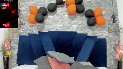 Snapshot of sophia_brunett chatting on November 2025 11:55:02 AM Sophia online show from November 2025 11:55:02 AM