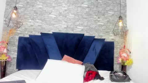 Snapshot of sophia_brunett chatting on November 2025 12:16:02 PM Sophia online show from November 2025 12:16:02 PM