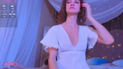 Snapshot of sophia_dreamy chatting on November 2025 01:47:01 AM Sophia online show from November 2025 01:47:01 AM