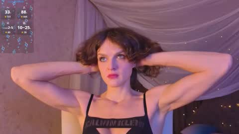 Snapshot of sophia_dreamy chatting on November 2025 01:38:01 AM Sophia online show from November 2025 01:38:01 AM