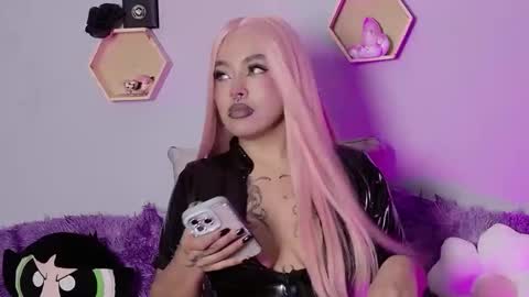 sophia online show from January 2026 07:12:01 AM