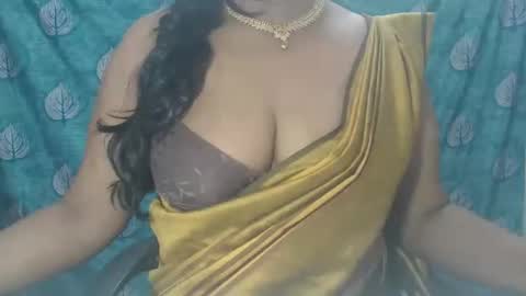 Snapshot of sophia_indian chatting on October 2025 06:14:02 AM Sophia Tamil online show from October 2025 06:14:02 AM