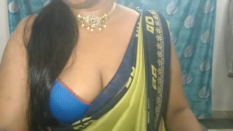 Snapshot of sophia_indian chatting on July 2026 04:40:01 PM Sophia Tamil online show from July 2026 04:40:01 PM