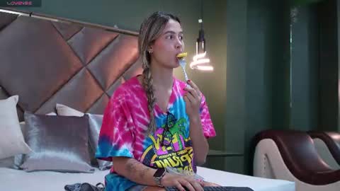 Snapshot of sophia_loreenn chatting on July 2026 12:53:02 PM Sofia online show from July 2026 12:53:02 PM