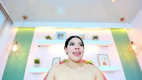 Sophi online show from March 2026 12:05:03 PM