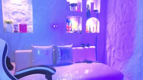 Sophia online show from April 2026 03:12:01 AM