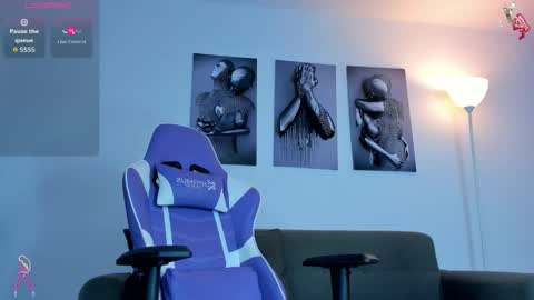 Sophia Wilians  online show from October 2025 08:09:02 PM