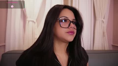 Snapshot of sophia_wilsonn_ chatting on October 2025 11:09:01 AM Sofi online show from October 2025 11:09:01 AM