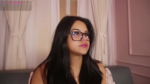 Snapshot of sophia_wilsonn_ chatting on November 2025 11:09:02 AM Sofi online show from November 2025 11:09:02 AM