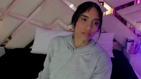 Sophia Paris online show from October 2025 03:47:02 AM