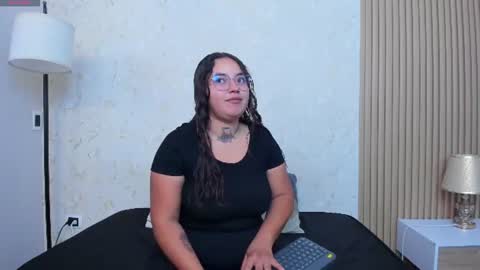 Snapshot of sophiahart_ chatting on June 2026 12:08:01 PM Sophia online show from June 2026 12:08:01 PM