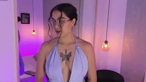 Snapshot of sophiakross chatting on November 2025 04:55:02 AM Sophia online show from November 2025 04:55:02 AM