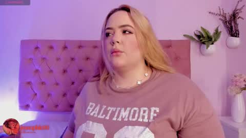 Snapshot of sophiarossee chatting on December 2025 11:58:02 AM Sofi online show from December 2025 11:58:02 AM