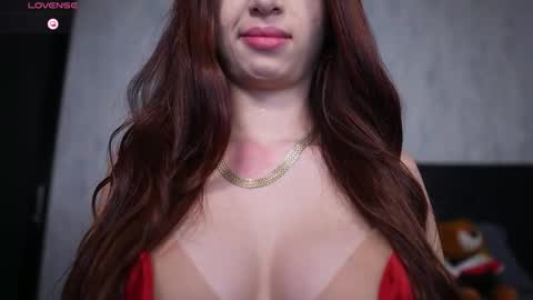 Snapshot of sophiaxv chatting on November 2025 01:00:02 AM Sophy online show from November 2025 01:00:02 AM