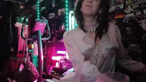 Sophie Satin1980 online show from May 2026 10:50:03 PM
