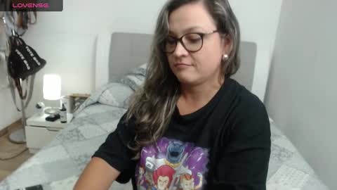 Sofa online show from February 2025 02:08:02 AM