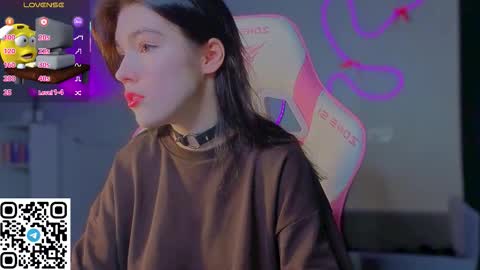 sophie_nomenal_ online show from February 2026 08:20:01 PM