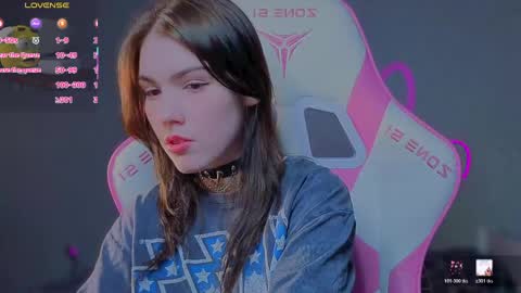 Snapshot of sophie_nomenal_ chatting on May 2026 08:47:01 PM sophie_nomenal_ online show from May 2026 08:47:01 PM