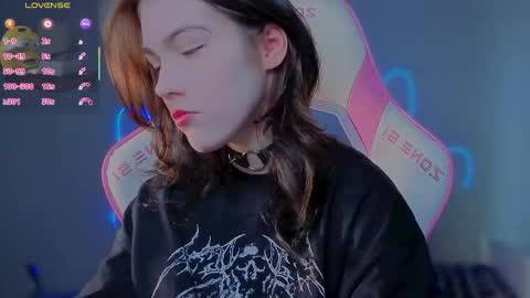 Snapshot of sophie_nomenal_ chatting on May 2026 01:30:02 PM sophie_nomenal_ online show from May 2026 01:30:02 PM