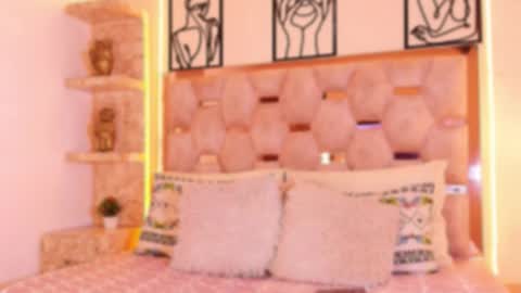 Sophie  online show from February 2026 07:51:01 AM