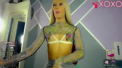 sophie_vall online show from October 2025 06:14:01 AM