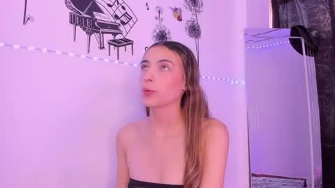 Snapshot of sophie_vega1 chatting on July 2026 06:11:01 PM Sophie online show from July 2026 06:11:01 PM