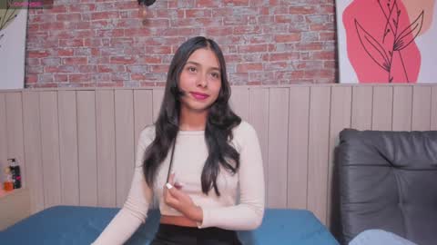 Sophie online show from February 2025 03:52:02 PM