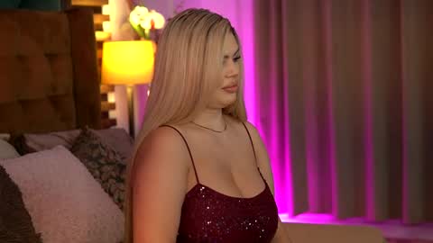 Sophie online show from April 2026 05:41:01 AM