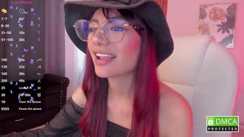   Sophie  IG sophiecherry es   online show from October 2025 09:57:01 PM