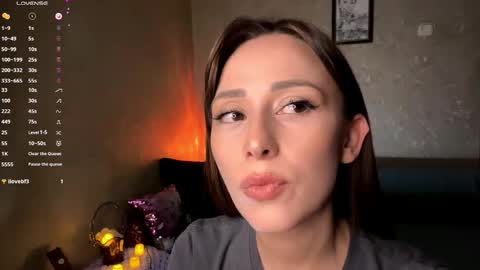 Snapshot of sophiedescoteaux chatting on November 2025 06:03:02 PM Mira online show from November 2025 06:03:02 PM