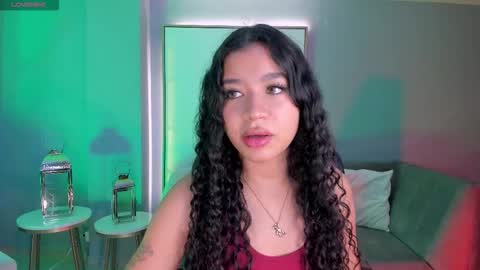 Sophie Houston online show from October 2025 04:35:01 AM