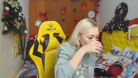 Snapshot of sophiekittyy chatting on January 2025 07:28:01 AM sophiekittyy online show from January 2025 07:28:01 AM